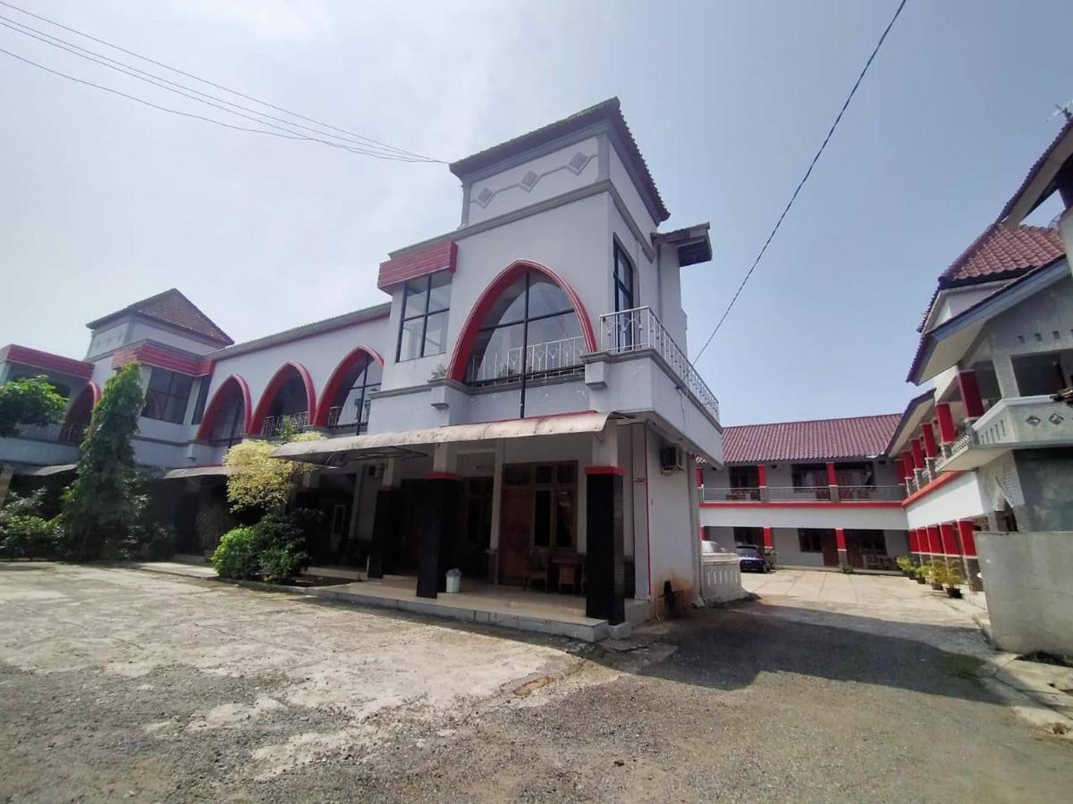 Hotel Asri Baru プルウォケルト エクステリア 写真